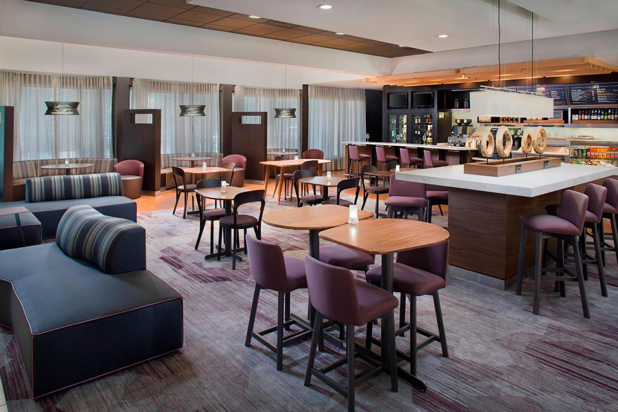 Courtyard By Marriott Birmingham