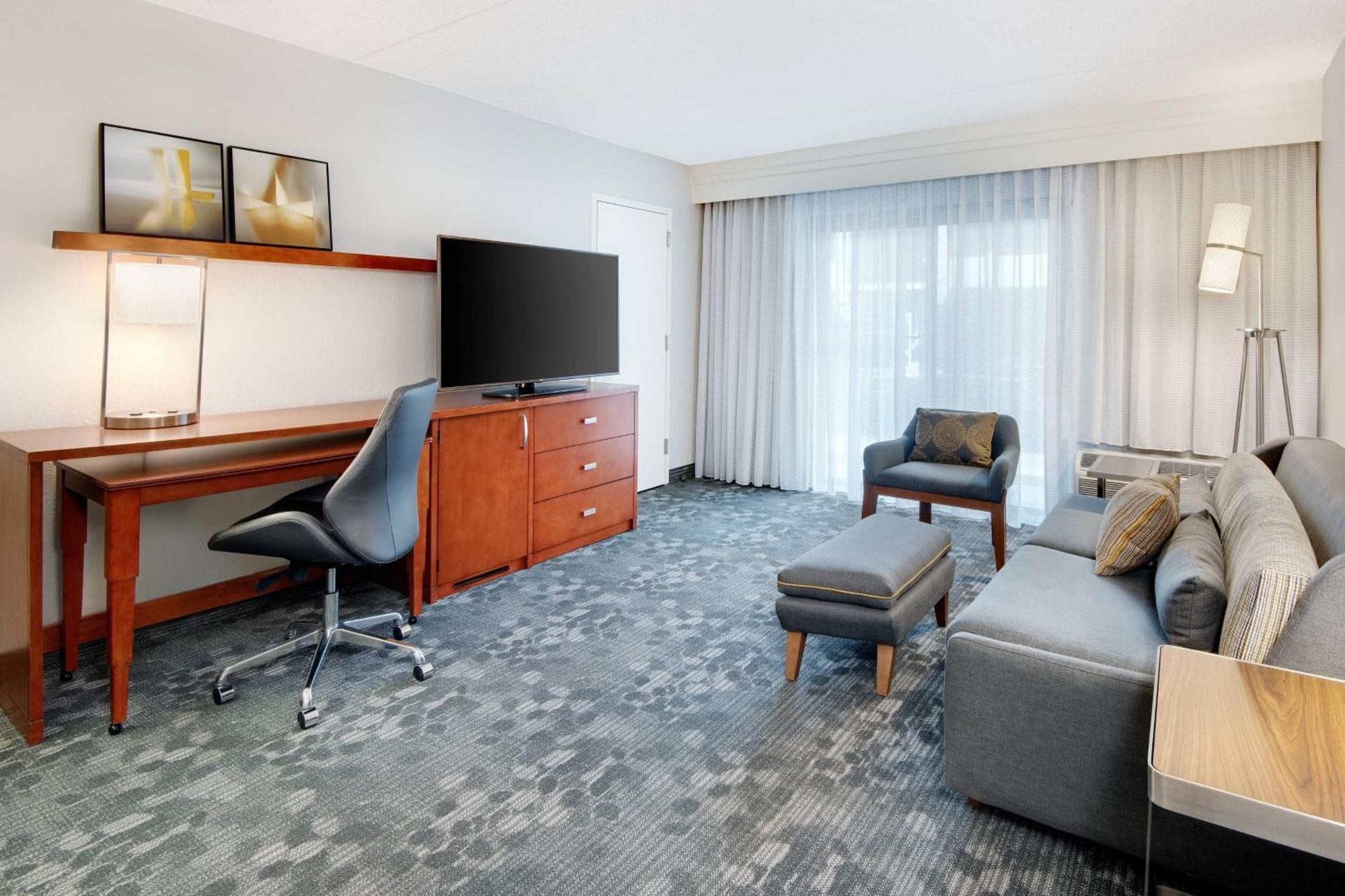 Hotel Courtyard By Marriott Birmingham Homewood